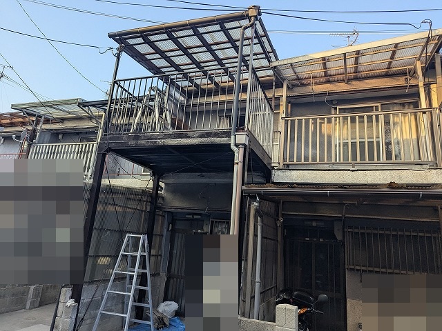 連棟住宅の側面外観