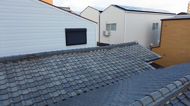 瓦屋根の全体状況