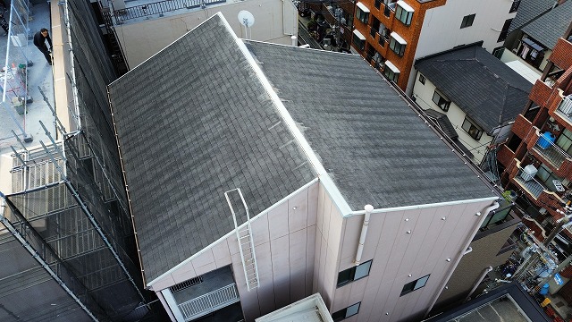 京都市西京区でマンションのカラーベスト屋根の点検、カバー工事をご提案