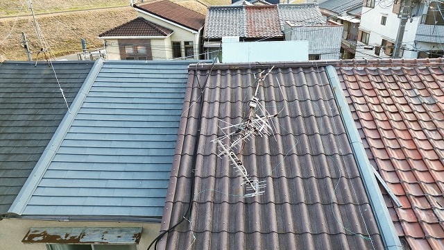 連棟住宅の屋根全体