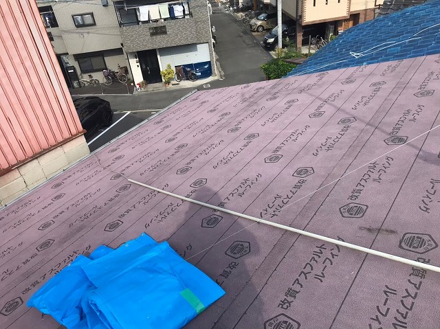 防水紙施工後の屋根