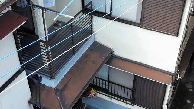 庇と外壁の取り合い