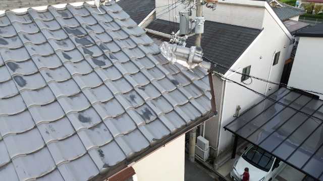 屋根端部の瓦状況