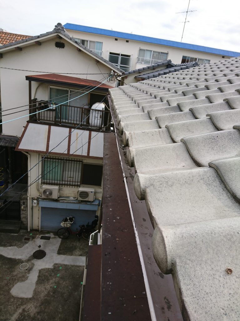 軒先と雨樋の状態
