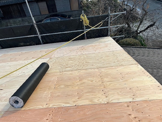 防水紙施工前の屋根