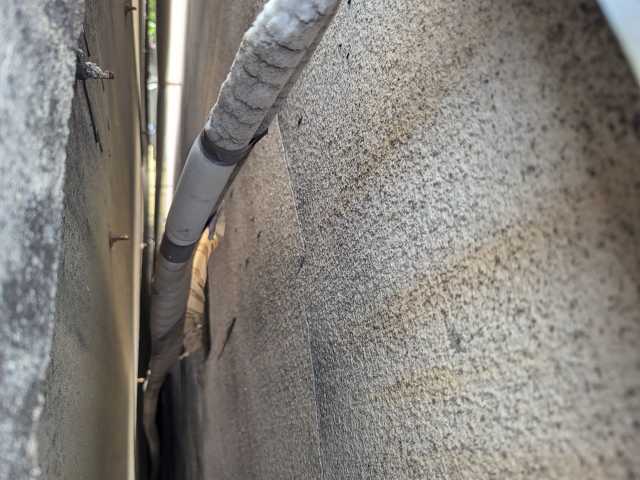 隣家との狭い外壁間