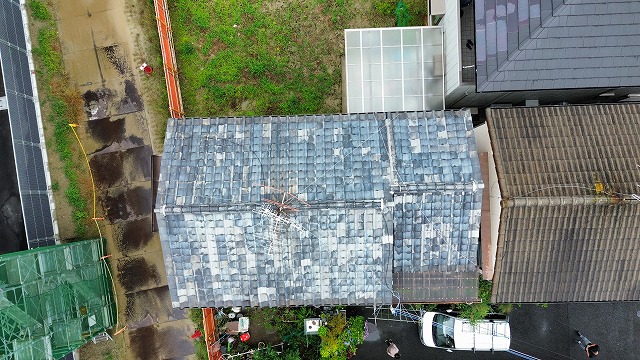 京都市南区で雨漏り修理のため瓦屋根を調査、ズレと経年劣化が広がる屋根工事前の現地確認