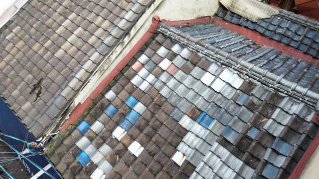 京都市北区で雨漏り修理のご相談、割れ・ズレ・腐食が進んだ瓦屋根と板金まわりを現地調査