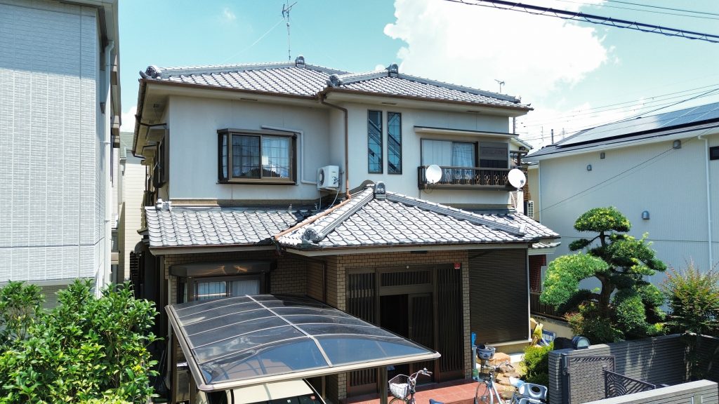 京都市右京区で雨漏り修理のご相談、壁際板金と瓦まわりの劣化を確認した屋根工事前の現地調査
