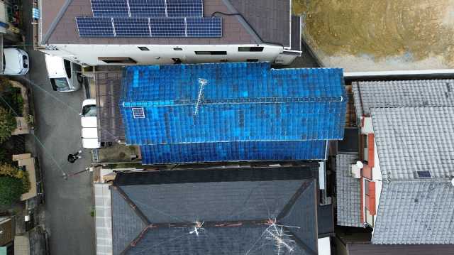 京都市西京区で調査した青い瓦屋根のズレに対する屋根葺き替え検討