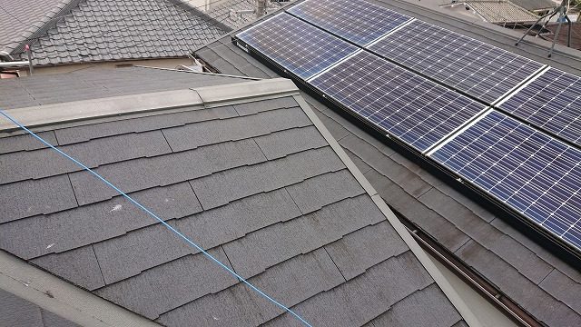 太陽光パネル周辺の屋根