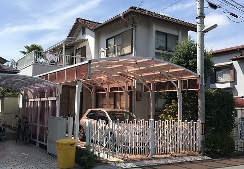 京都市北区で棟瓦のズレと経年劣化が進んだ戸建て屋根を調査し葺き替え工事をご提案