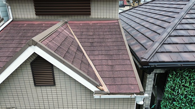 屋根端部と軒樋の状態