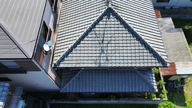 下屋を含む屋根全景