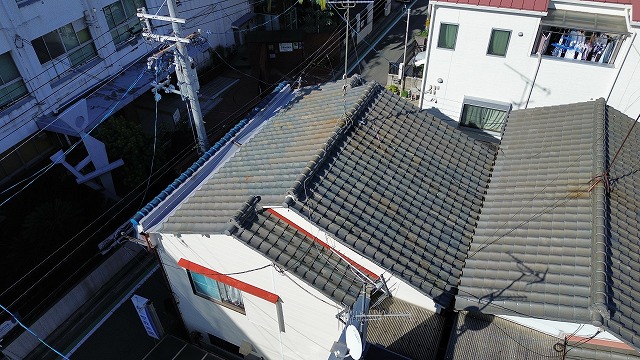 棟まわりを含む屋根全景