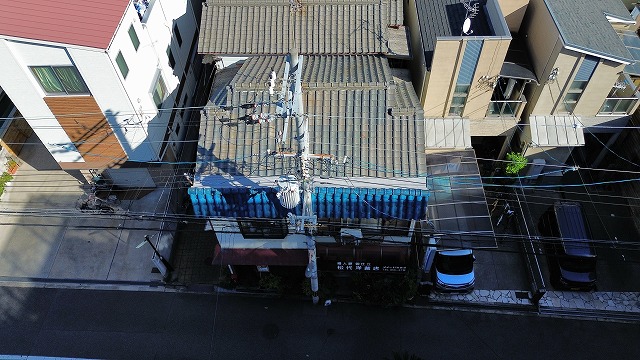 正面側から見た瓦屋根