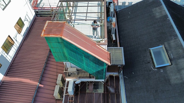 付属屋根と屋上設備
